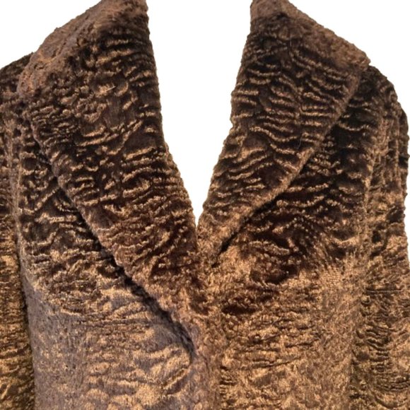 Kate Hill Women's Brown Velvet (Faux Curly Lamb Fur) Car-Length Coat, Size 4P - Picture 4 of 9